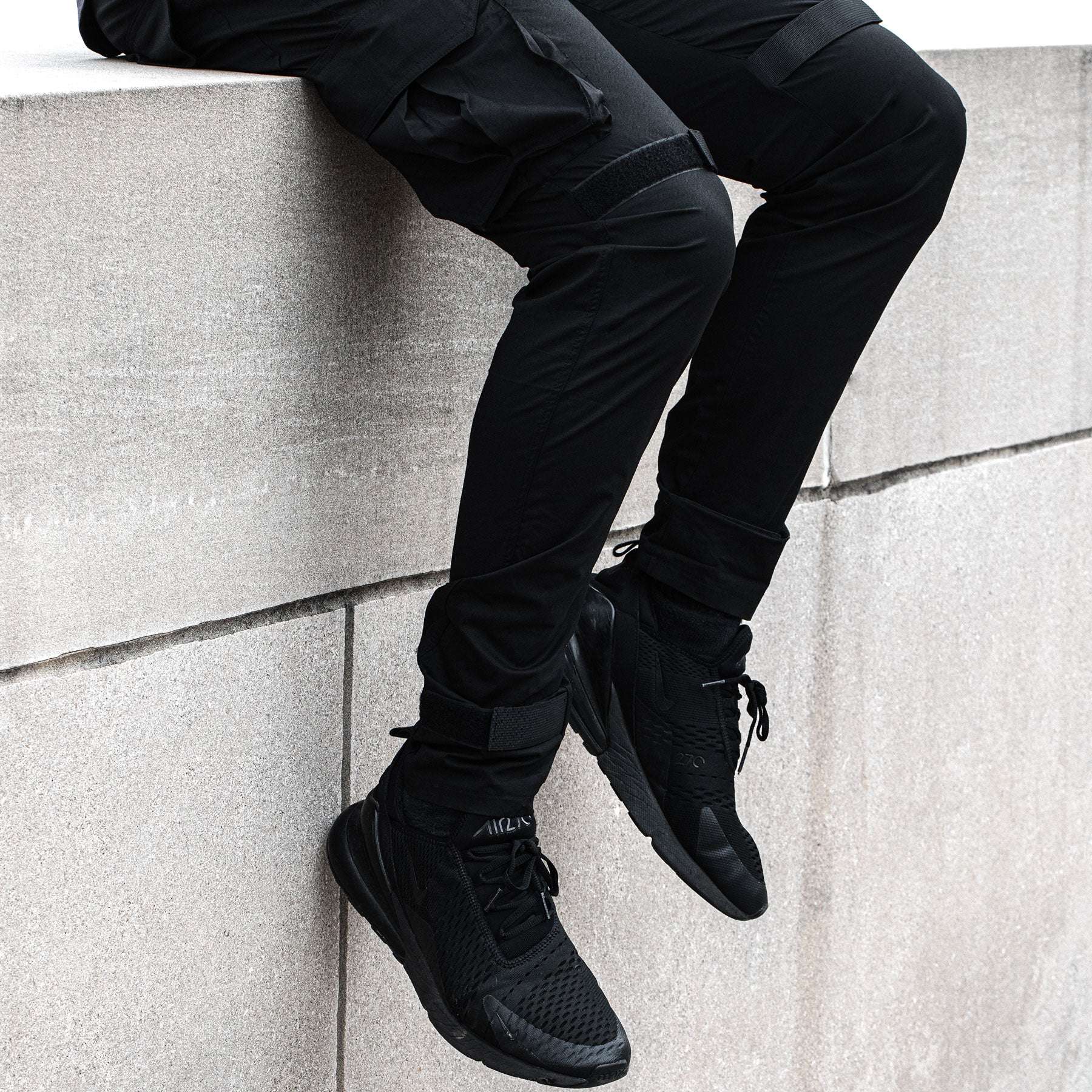UTILITY CARGO JOGGER – BLACK