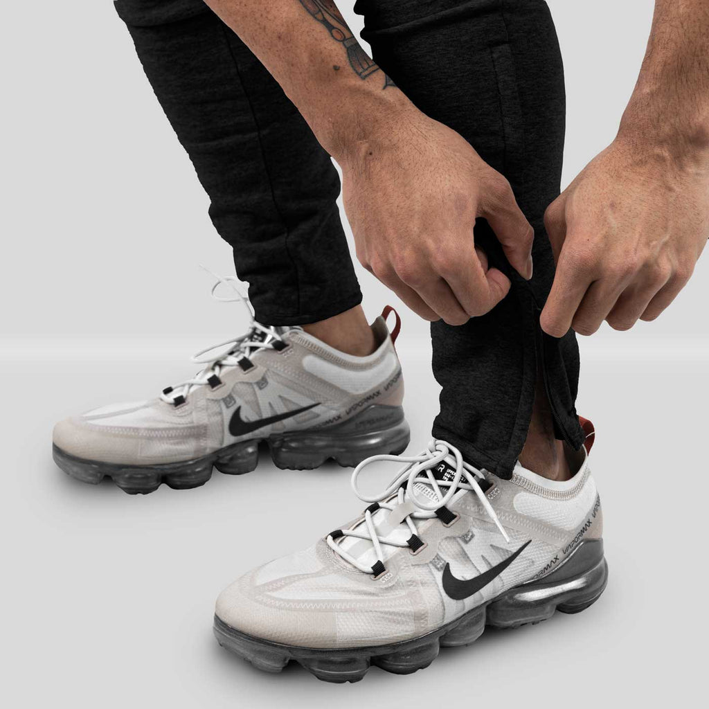 PERFORMANCE TECH JOGGER V.2 – BLACK