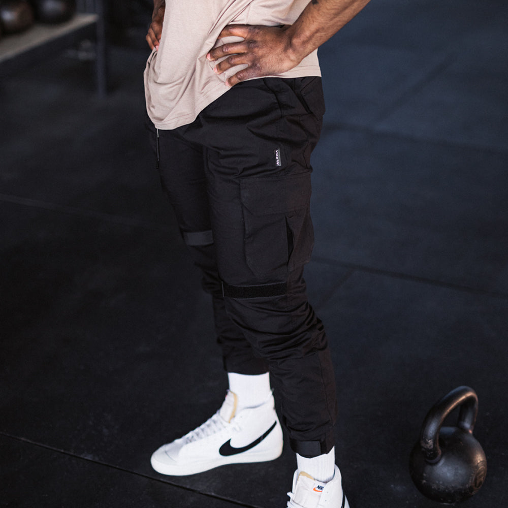 UTILITY CARGO JOGGER – BLACK