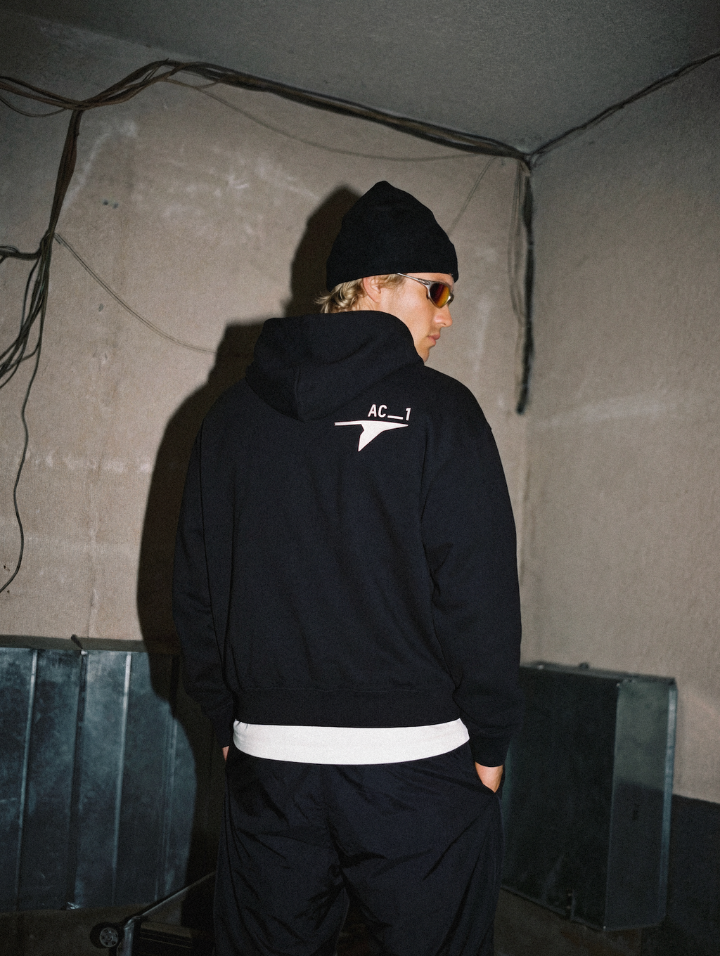 AC1 STAMP VINTAGE OVERSIZED HOODIE - BLACK