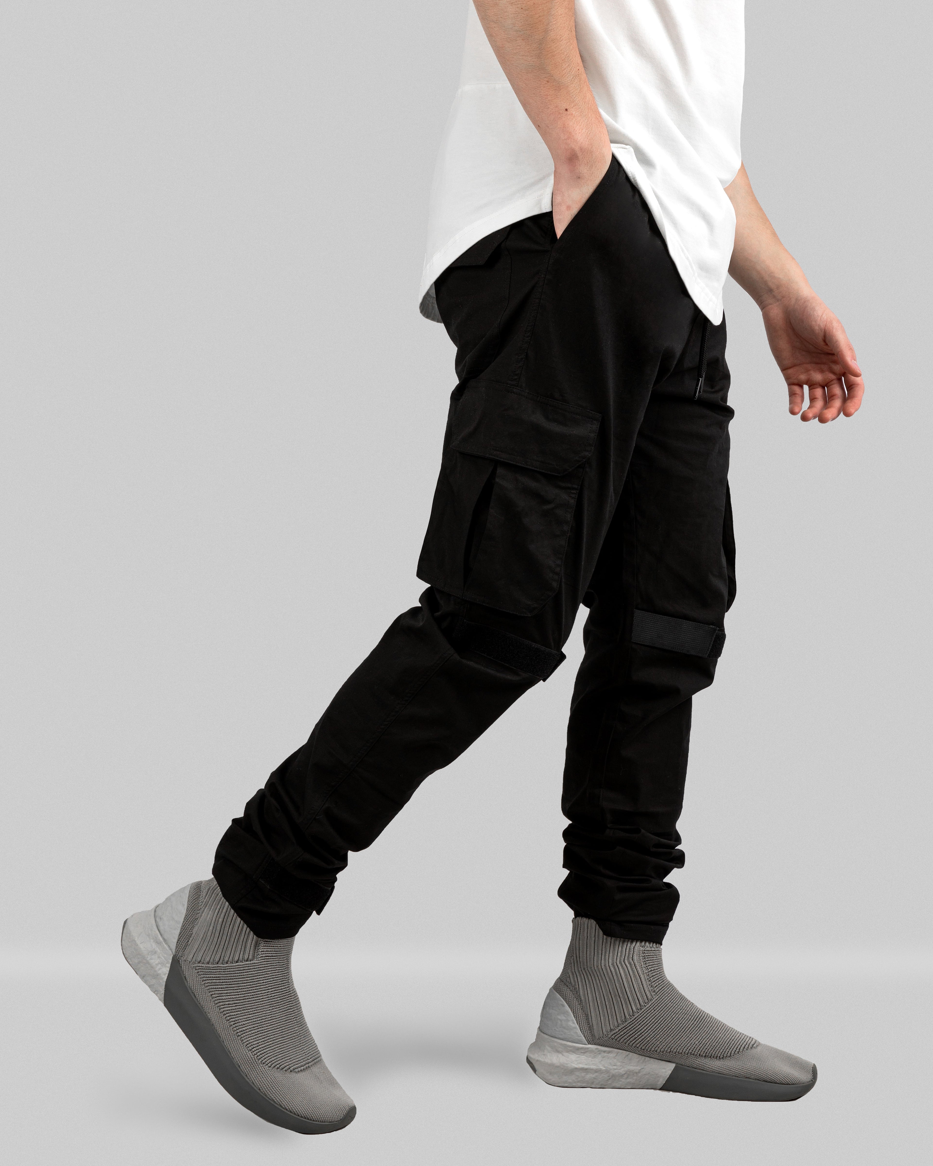 UTILITY CARGO JOGGER – BLACK